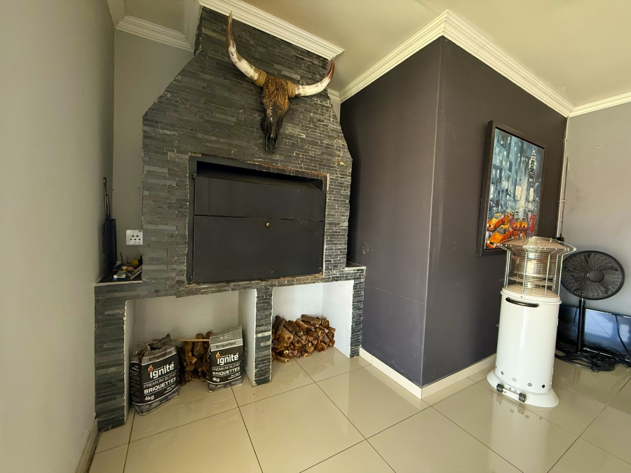 4 Bedroom Property for Sale in Baillie Park North West